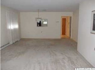 443 Saint Thomas Dr, Toms River, NJ 08757