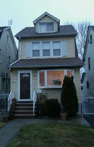 8917 220th St, Queens Village, NY, 11427
