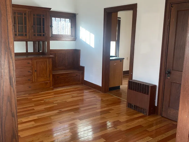 103 W California Ave — Photo 5