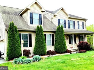 575 Locust Point Rd, York, PA 17406