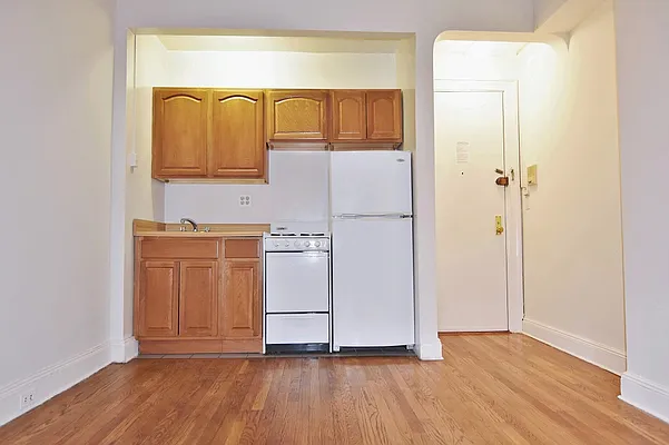 Rented by Balass Ralph, LREB | media 23