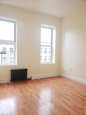 Rented by Lang Realty LLC | media 24