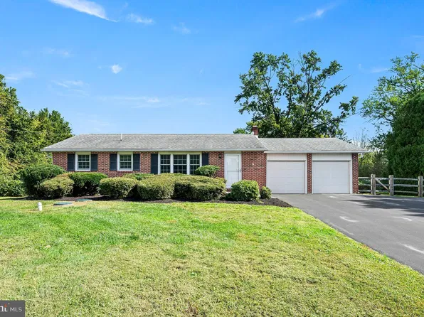 23 S Hunting Hills Dr, Landenberg, PA 19350