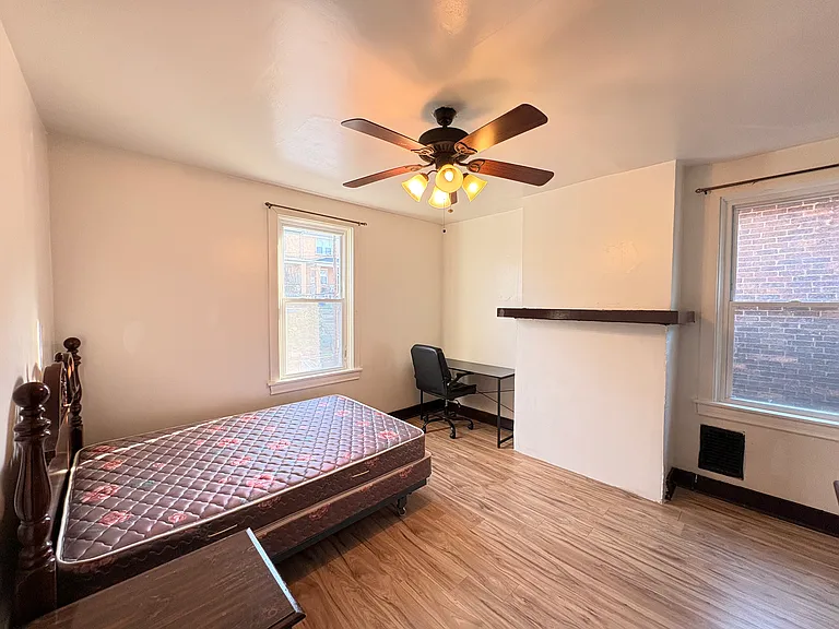 1045 Flemington St — Photo 18