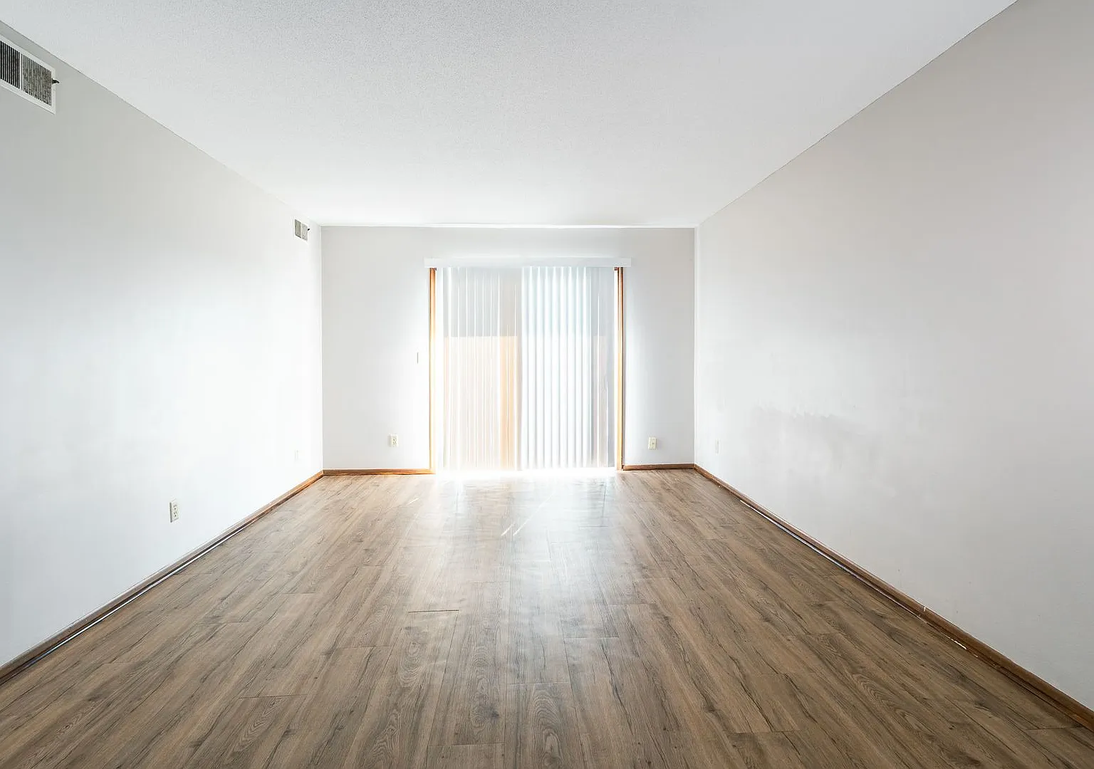 46th Street Apartments — Photo 3