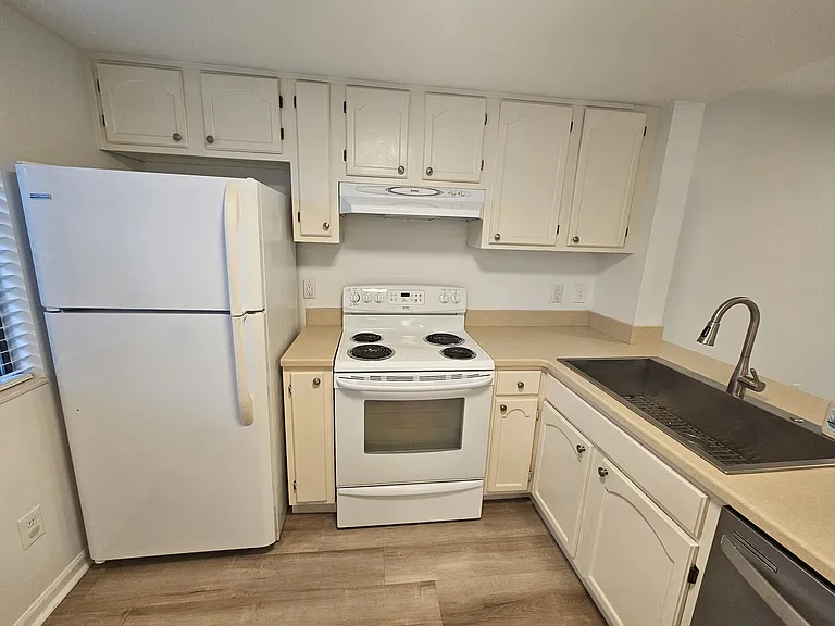 3659 Saint Johns Ct #A — Photo 3