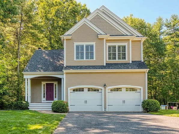 107 Field St, Taunton, MA 02780