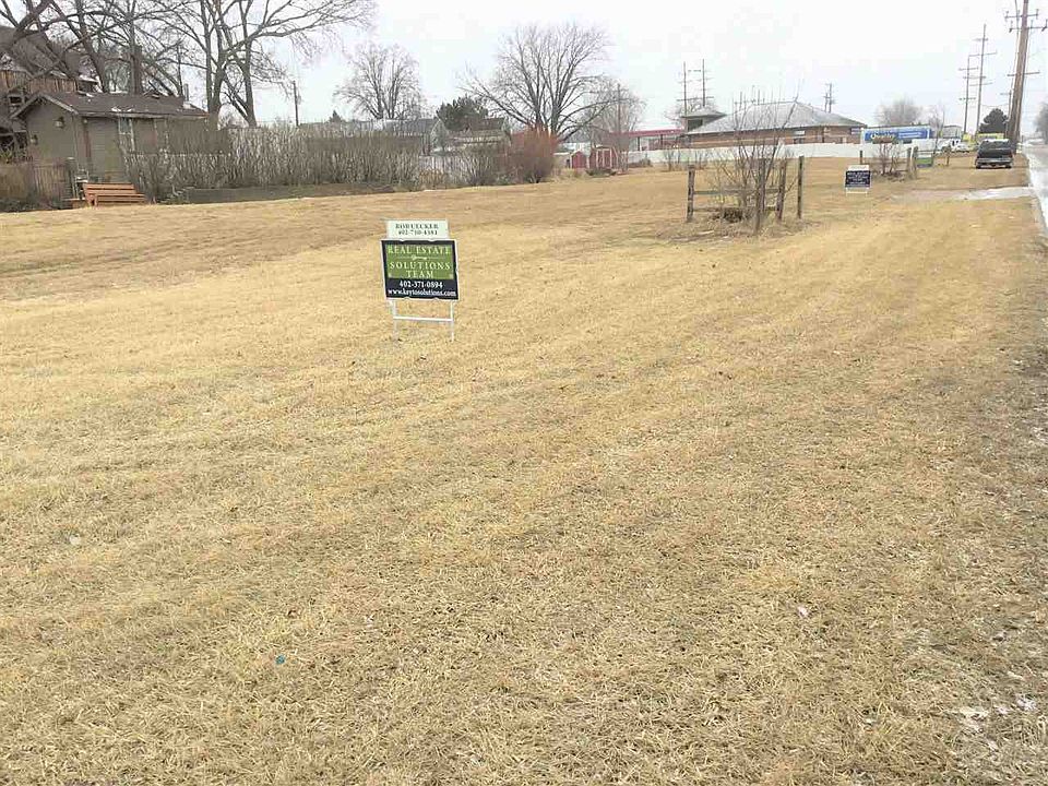 2nd image of 1115 Queen City Blvd