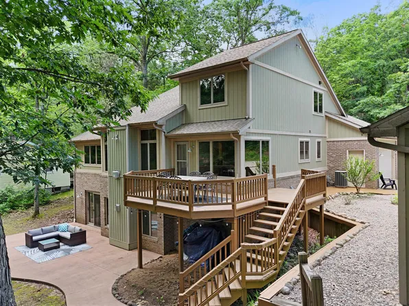 1956 W Higgins Lake Dr, Roscommon, MI 48653