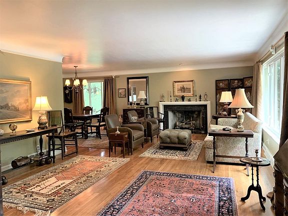 4th image of 5635 Sunvalley Ln