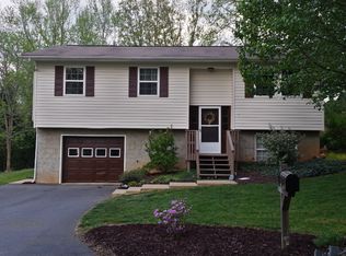 14 Chinaberry Ln, Candler, NC 28715