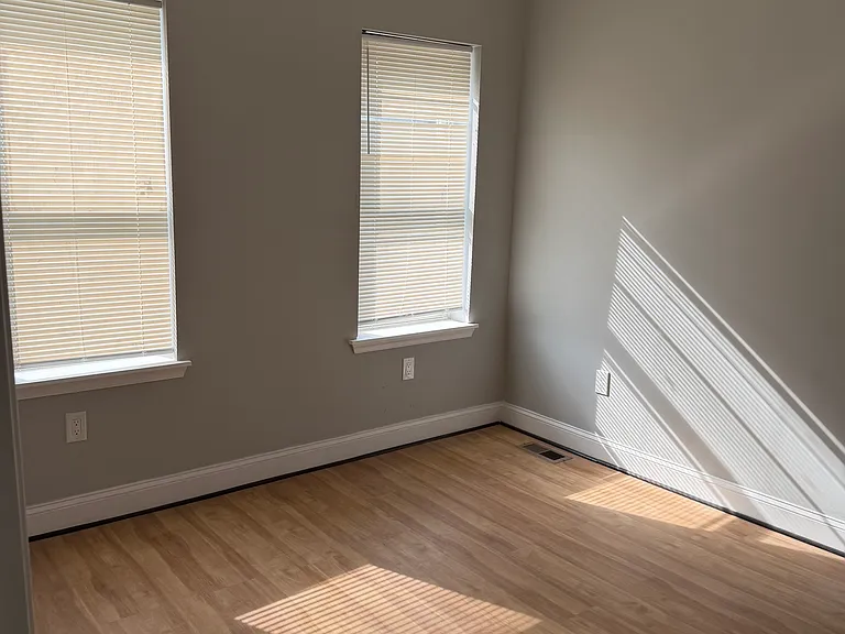 3506 Lucille Ave — Photo 5