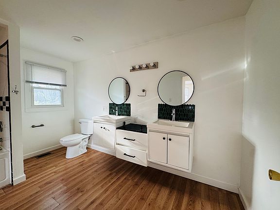 3rd image of 1303 Randall Rd
