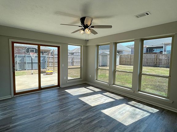 5th image of 2599 Zoysia Ln