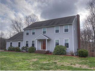 4 Ashley Ln, Wallingford, CT 06492