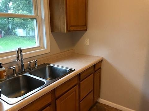 1st image of 1033 Calumett Dr