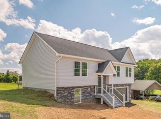 38 Waterview Dr, Capon Bridge, WV 26711
