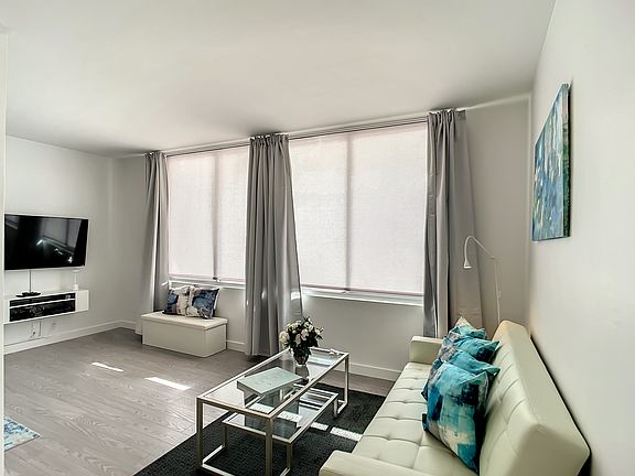 3rd image of 1000 West Ave APT 205