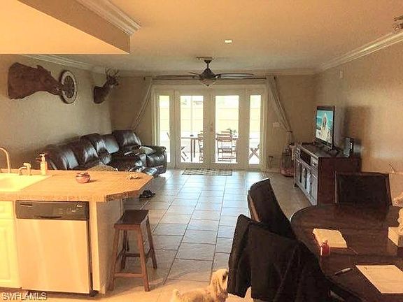 3rd image of 1021 Wilshire Dr