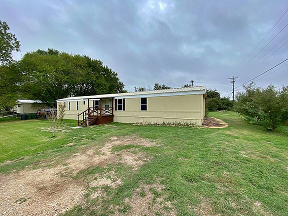 2nd image of 500 River Park Rd