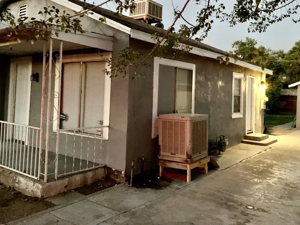 1904 S P St, Bakersfield, CA 93307