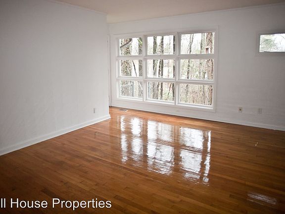 3rd image of 1207B Roosevelt Dr