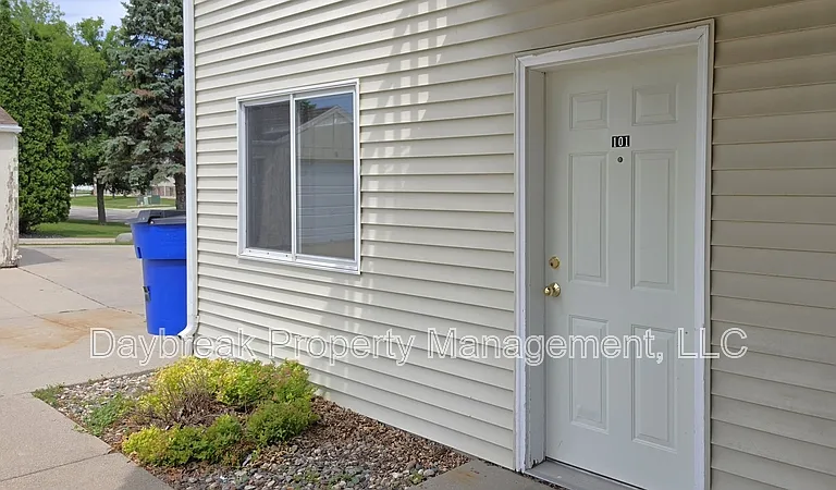 1305 34th Street Cir S #101 — Photo 10