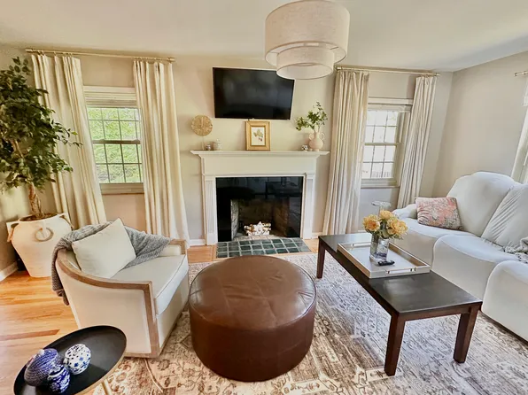 19933 Westway Dr, Rocky River, OH 44116