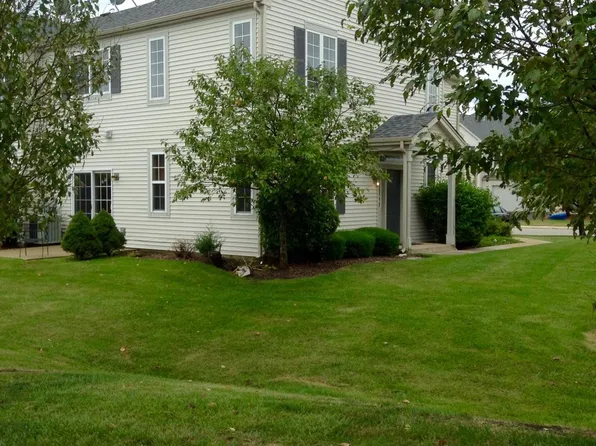 1047 Clover Dr, Minooka, IL 60447