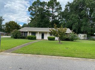 310 Gunter Ave, Wetumpka, AL 36092