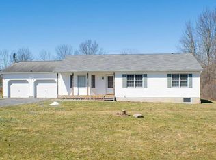 215 Stone Schoolhouse Rd, Bloomingburg, NY 12721