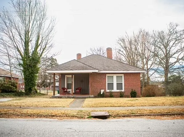 305 Draper Ave, Greenwood, SC 29646