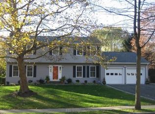 26 Berkshire Dr, Princeton Junction, NJ 08550
