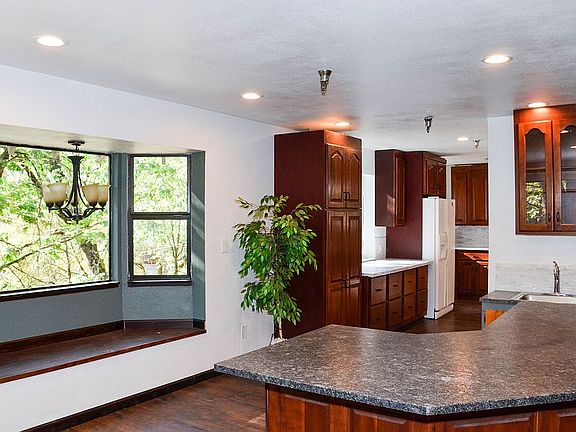 Granite Bar and ADA Fountain