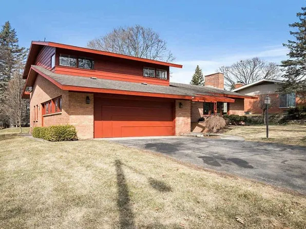 2709 Sinclair Ave NE, Grand Rapids, MI 49505
