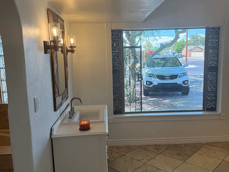 701 W Lewis Ave — Photo 14