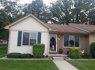 449 Fairgrove St, Romeo, MI 48065