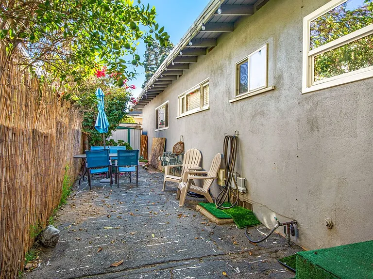1430 Manhattan Beach Blvd #4 — Photo 5