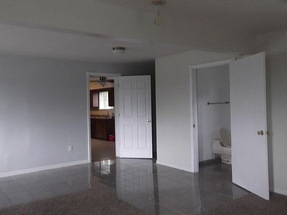 3rd image of 9435 Kennedy Ave #2