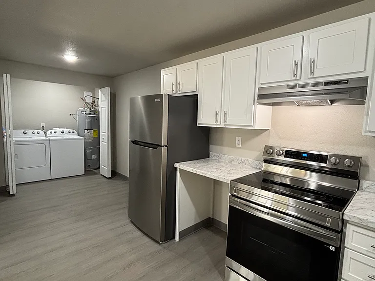 Chambers Crest Apartments — Photo 31