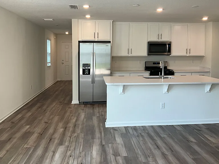 128 Peace River Rd — Photo 2
