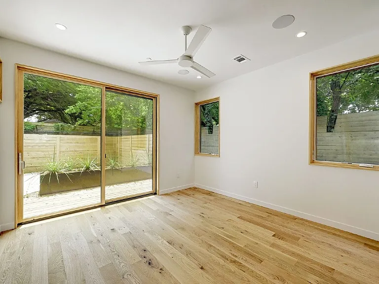 1411 Haskell St #4 — Photo 4