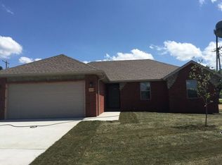 1002 E Highview Dr, Ozark, MO 65721