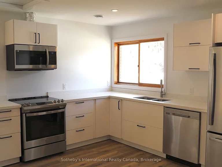 22 Melville St #A — Photo 7