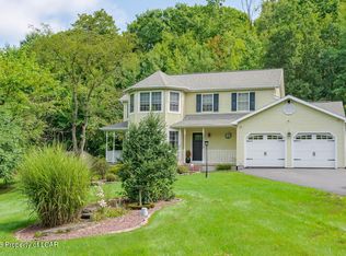 2003 W 8th St, Wyoming, PA 18644