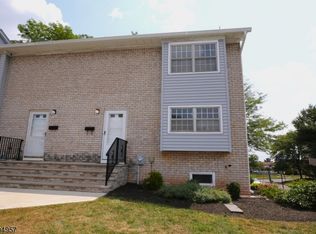 900 Robin Rd, Hillsborough, NJ 08844