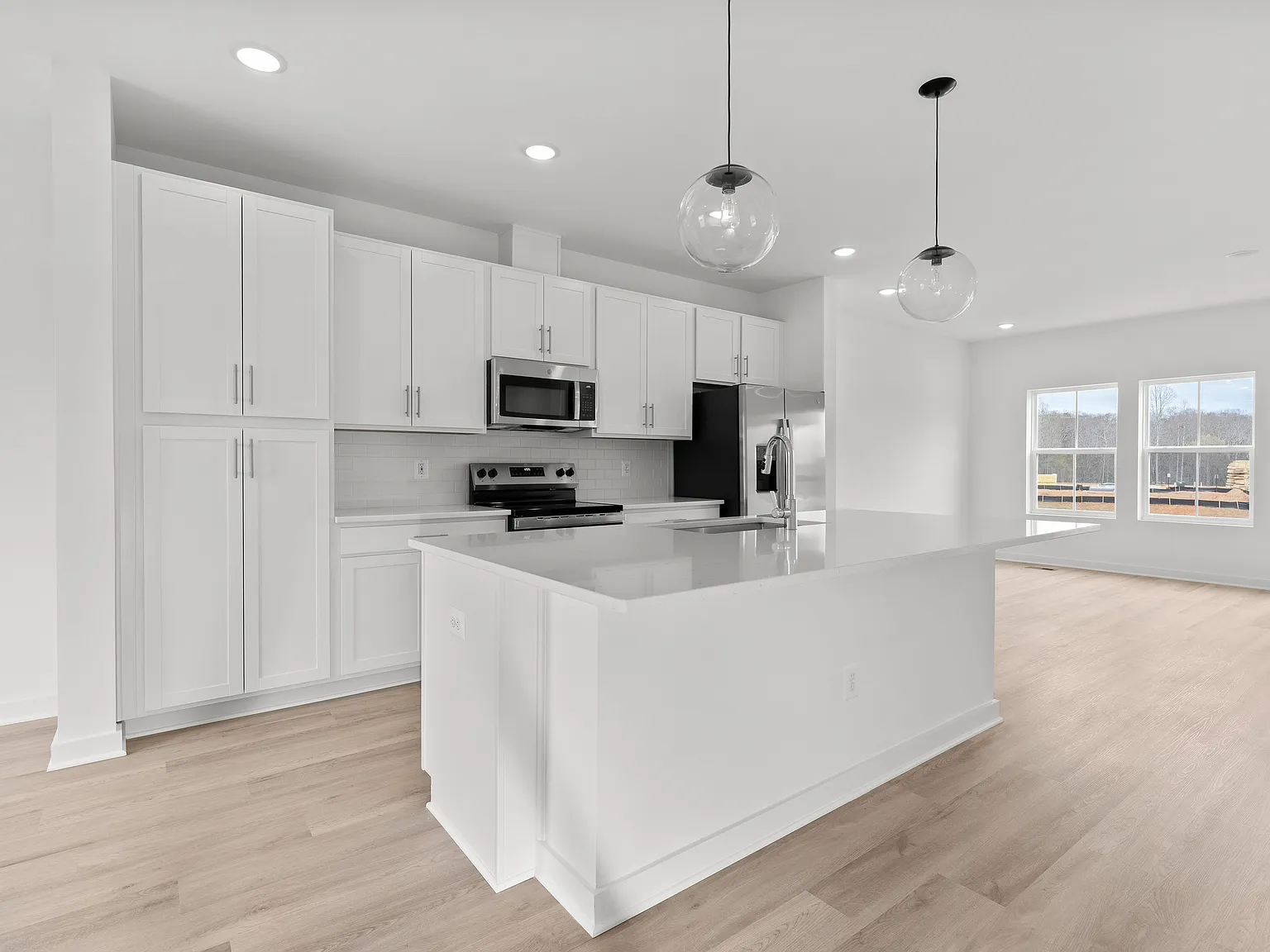 4 bed, 3.5 bath, 1918 sqft, $2,295 — Photo 3