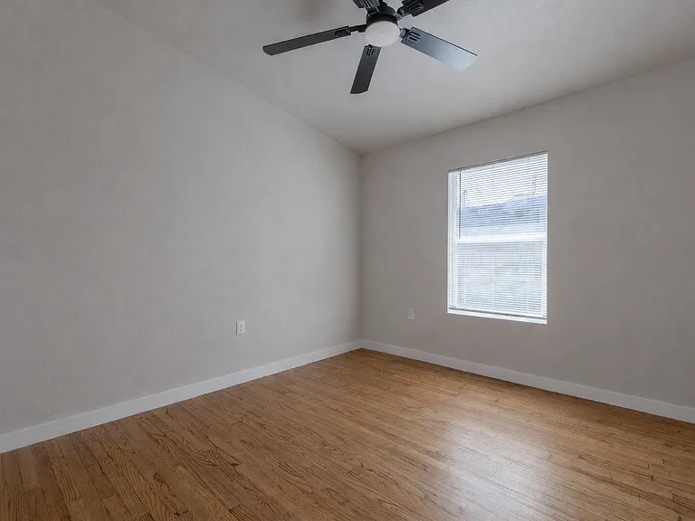 306 Westmoreland Dr — Photo 13