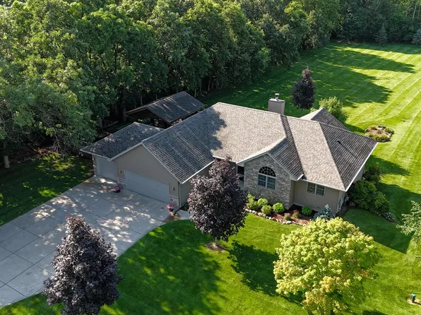 W5946 Apple LANE, Fort Atkinson, WI 53538