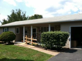 2717 Bedford Dr, Easton, PA 18045